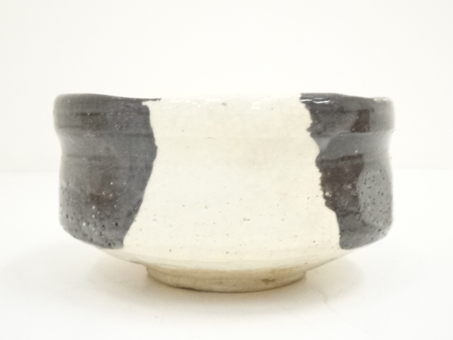 茶道具 鼠志野沓茶碗 時代物 古美術 DT457 茶道具 鼠志野沓茶碗 時代物 古美術 DT457 美術品・アンティーク